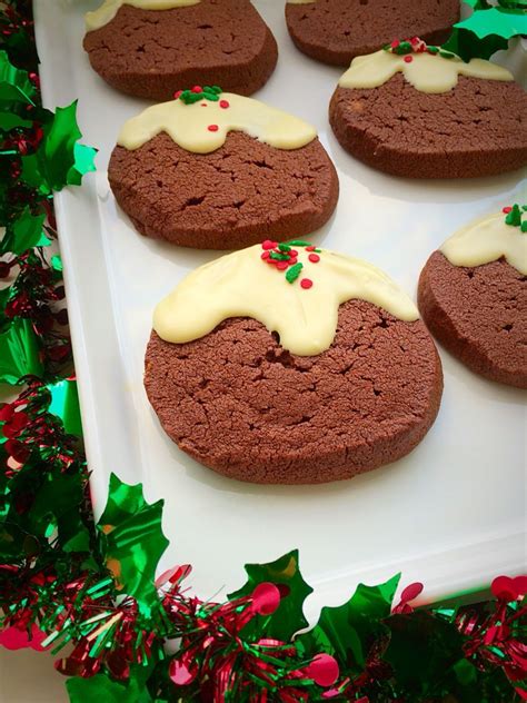 Chocolate Christmas Pudding Cookies perfect edible gifts that are so ...