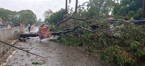 Cyclone Amphan: NCMC reviews rescue, relief operations in WB, Odisha ...