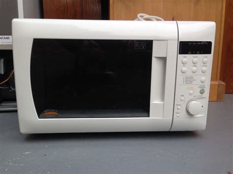 DAEWOO MICROWAVE OVEN WITH GRILL AND CONVECTION | in Fareham, Hampshire ...