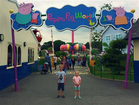 BRITAIN'S BEST FAMILY THEME PARK: Paultons Park Home of Peppa Pig World ...