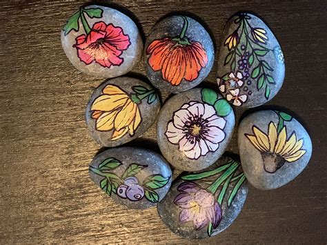 Pin by Trish Frick on Rock Art | Rock flowers, Painted rocks, Rock ...