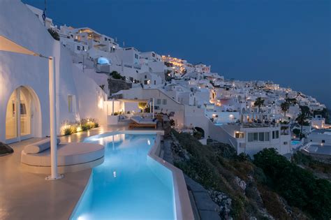 DIO VILLAS | Luxury Villa in Santorini