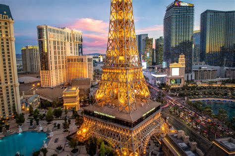 Choosing a Las Vegas Hotel on The Strip - Travel Agent Diary