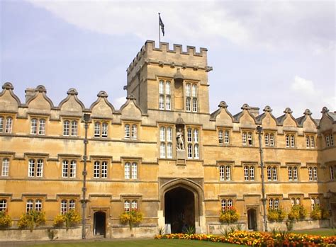 Waleed Wallpapers: England Universtiy Wallpapers