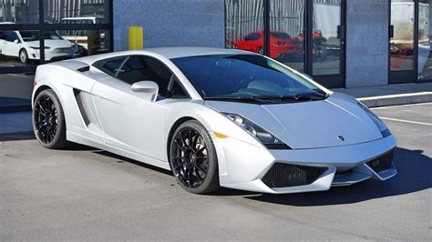 Lamborghini Gallardo Specs, Price, Photos & Review