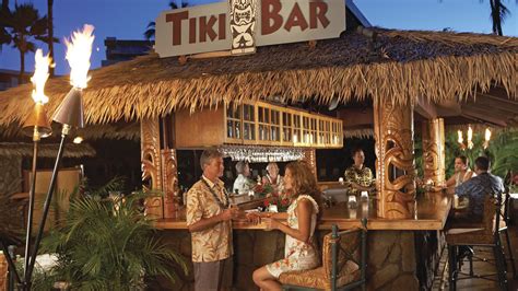 5 Timeless Must-Visit Hawaii Tiki Bars | TravelAge West