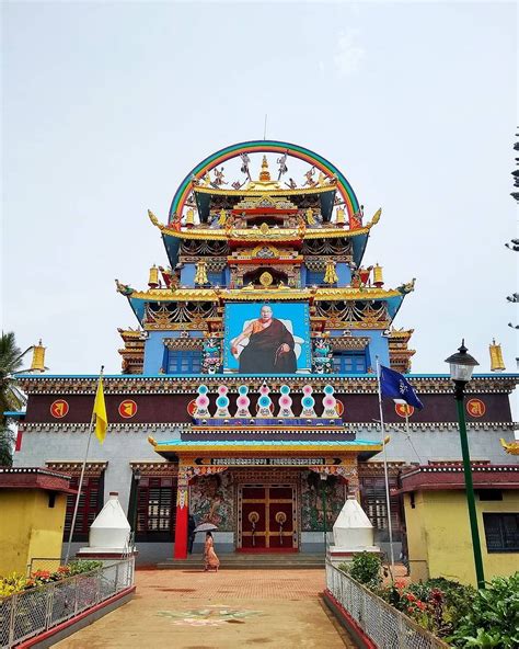 Tibetan Monastery / Golden Temple Coorg (Madikeri) - Aktuelle 2021 ...