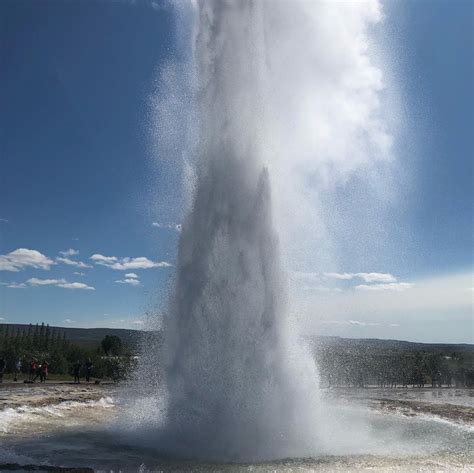 Geyser eruption in Iceland photos - Iceland Highlights