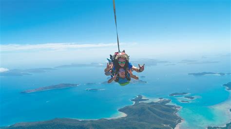 Skydiving Airlie Beach | 15,000ft Skydive Over Whitsundays