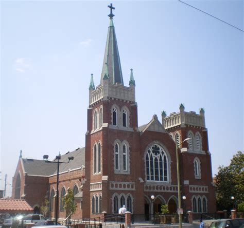 File:Holy Cross Catholic Church, Los Angeles.JPG - Wikipedia