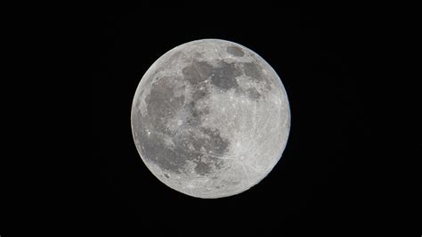 Howl at January's Wolf Moon as 1st full moon of 2023 rises tonight | Space