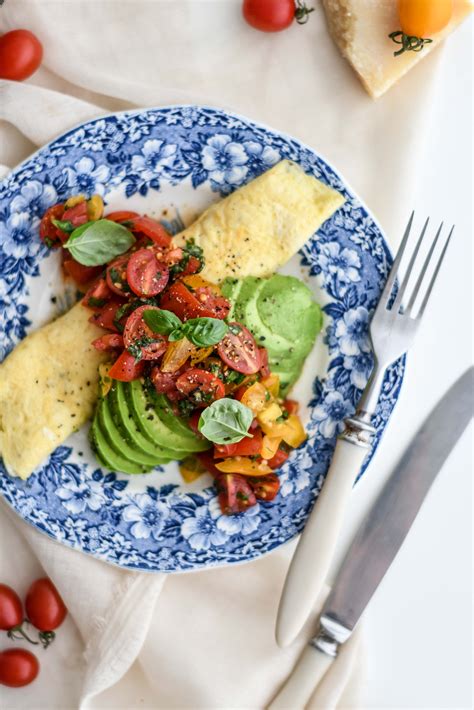 french omelette | francuzska omeleta | omelette | tomato salsa | basil ...