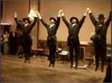 Jewish traditional dancing video. Bottle dancers USA from New York