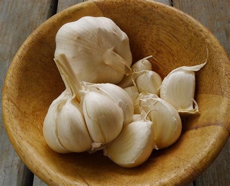 Have High Blood Pressure Or Hypertension? Consume Garlic The Right Way ...