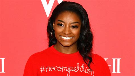 Simone Biles Wears Extra-Long Braids to Go Instagram Official With ...