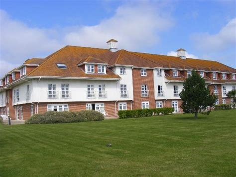 Warners Bembridge Hotel Isle of Wight - Picture of Warner Leisure ...