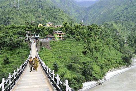 Kullu Valley - Suspension Bridge (1) | Kullu Valley | Pictures | India ...