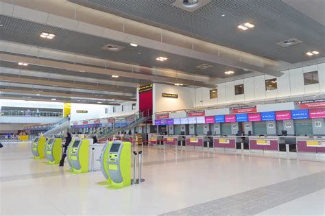 Manchester Airport - The Busiest International Airport in the UK ...