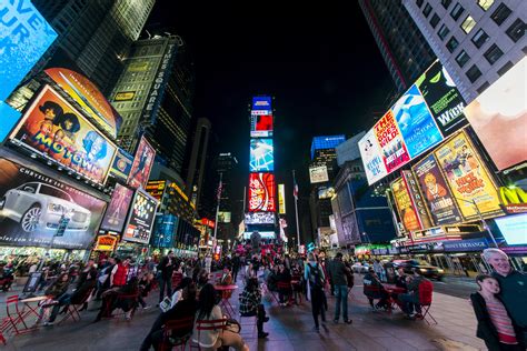 File:1 times square night 2013.jpg