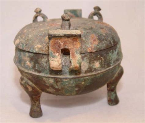 Bronze Ding (food container), Qin Dynasty 200 BC. | Ancient china ...