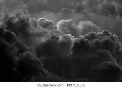 40+ Dark Clouds Images | Free Images & Pictures - Pikwizard