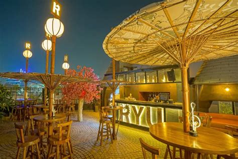 7 Charming Open Air Restaurants In Delhi NCR Perfect For A Winter Date ...