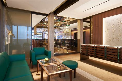 Redefining Luxury: The World's Largest Rolex Boutique Opens In Dubai ...