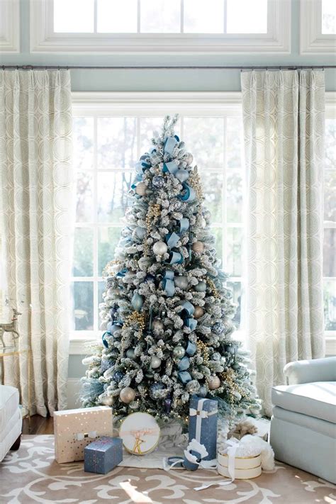 These 15 Blue Christmas Decor Ideas Will Have You Rethinking Your ...