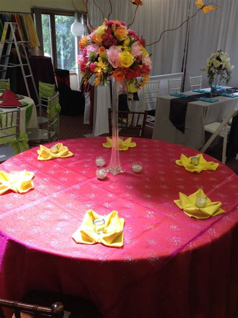 Flower Napkin Fold | Napkin folding, Table decorations, Napkins