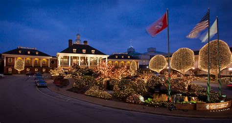 Experience A Country Christmas at Gaylord Opryland Resort - Owensboro ...