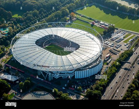 Bayer Leverkusen Stadium / Bayer Leverkusen: BayArena Stadium Guide ...