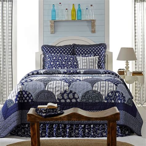 Bluehill Harbor Luxury King Quilt Navy White Nautical Beach Shell ...