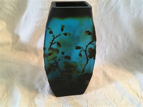 Cameo Glass Vase | Collectors Weekly