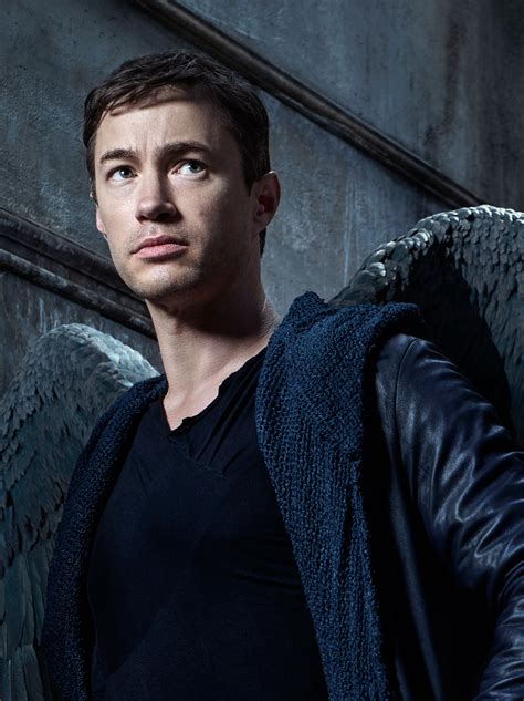 Tom Wisdom (Michael) – Cast | Dominion | SYFY