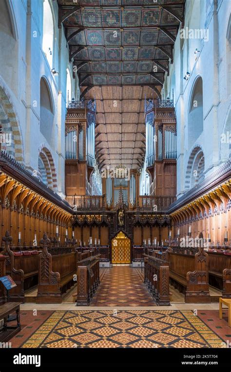 The choir and pipe organ in The Cathedral and Abbey Church of St Alban ...