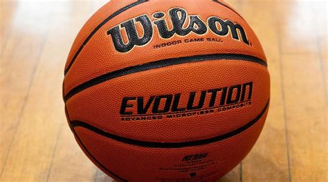 Wilson Evo NXT vs Evolution – Baller Gears