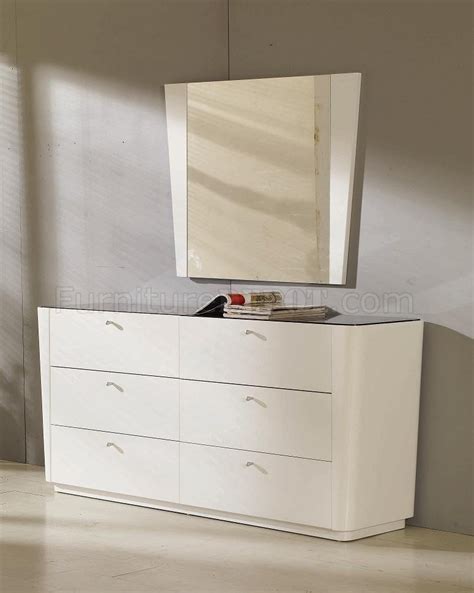 High Gloss Finish White Bedroom Set with Round Nightstands