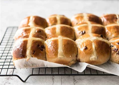 Hot Cross Buns Recipe | recipetineats