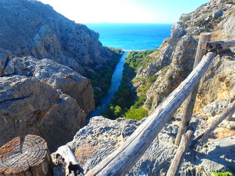 Walking and hiking on Crete - Zorbas Island