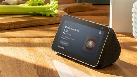 Amazon Echo Show 5 is a $90 Alexa smart display with privacy in mind ...