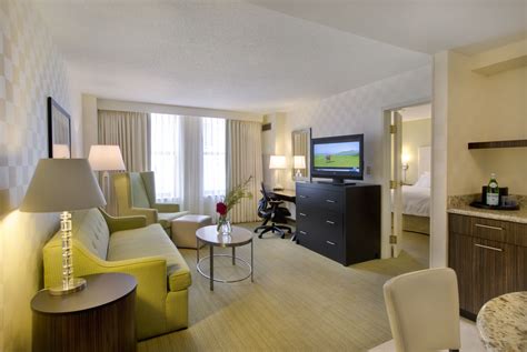 1 Bedroom Suite - Living Room | Chicago hotels, Downtown chicago hotels ...