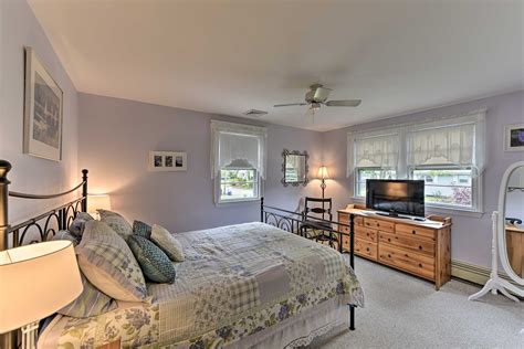 Charming East Falmouth Home: Walk to Private Beach | Evolve