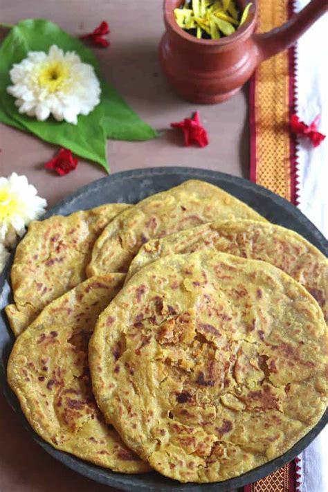 Holige | Bele Obbattu | Puran Poli – A Traditional Festive Indian ...