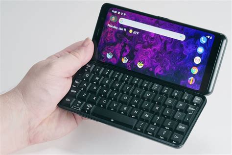 Astro Slide 5G es el primer teléfono 5G con teclado QWERTY completo