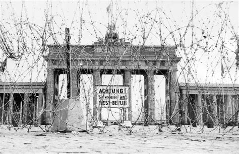 Brandenburg Gate | Iconic Monument, Berlin, Germany | Britannica