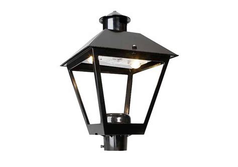 Evolve® EPTT Outdoor Lighting | Decorative Post Top | Current