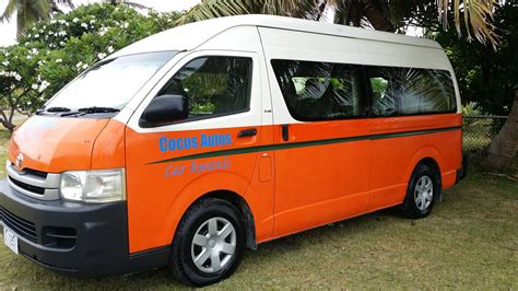 C1251 Toyota Hiace Minivan - Cocos Autos