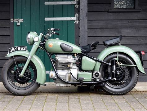 The "Gentleman's Motorcycle" – A Restored 1950 Sunbeam S7 Deluxe