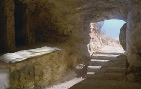 Empty Tomb Of Jesus Pictures | Jesus tomb, Empty tomb, Jesus resurrection