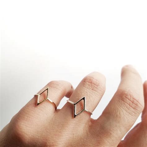 Thin Diamond Shape Ring | Thin Geometric Shape Ring – Stefanie Sheehan